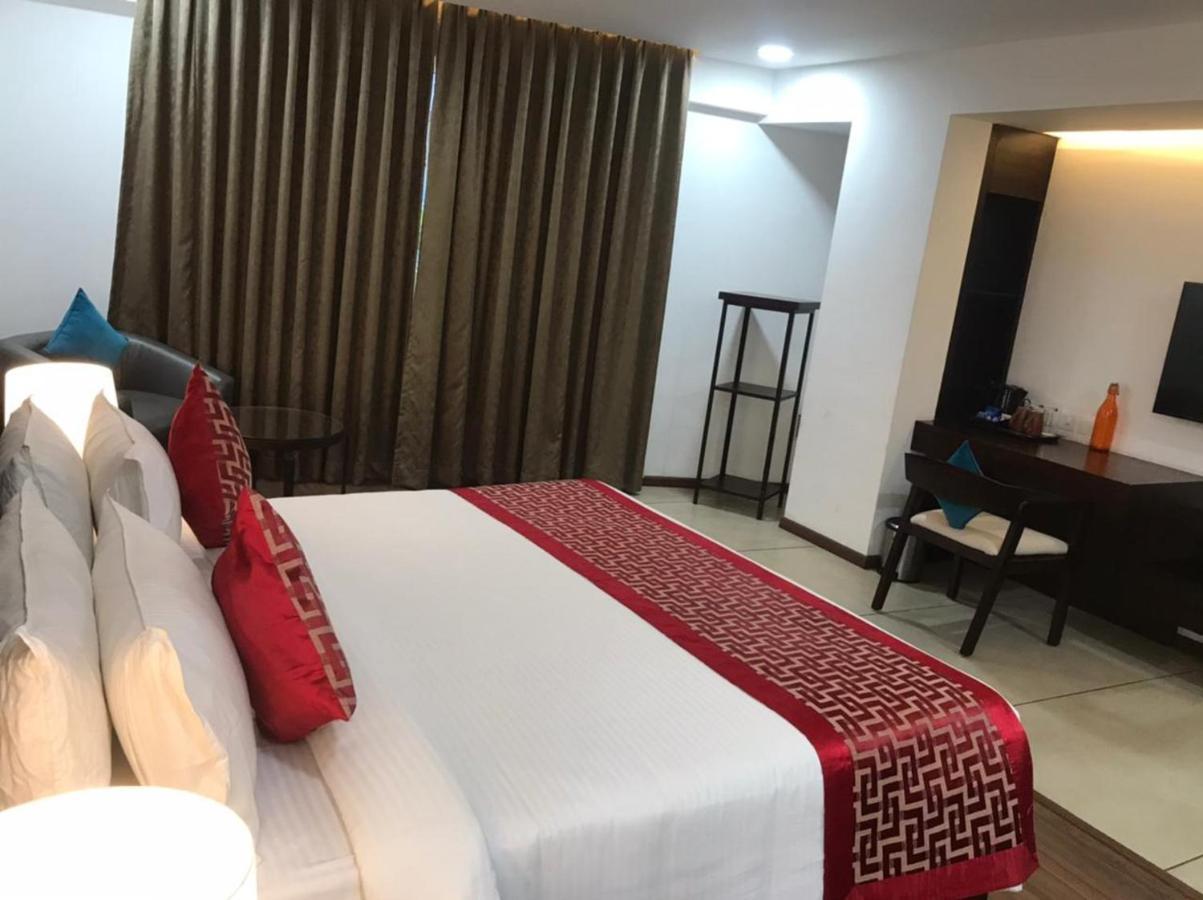 The Terrace By Ladder Mgd By Citrine Hotel Thiruvananthapuram Exterior photo