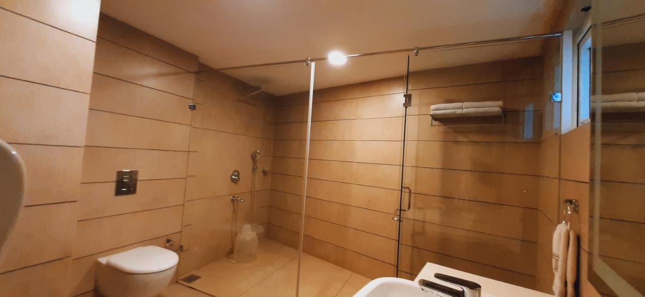 The Terrace By Ladder Mgd By Citrine Hotel Thiruvananthapuram Exterior photo