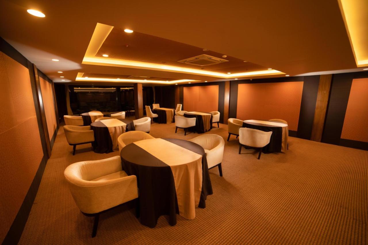 The Terrace By Ladder Mgd By Citrine Hotel Thiruvananthapuram Exterior photo